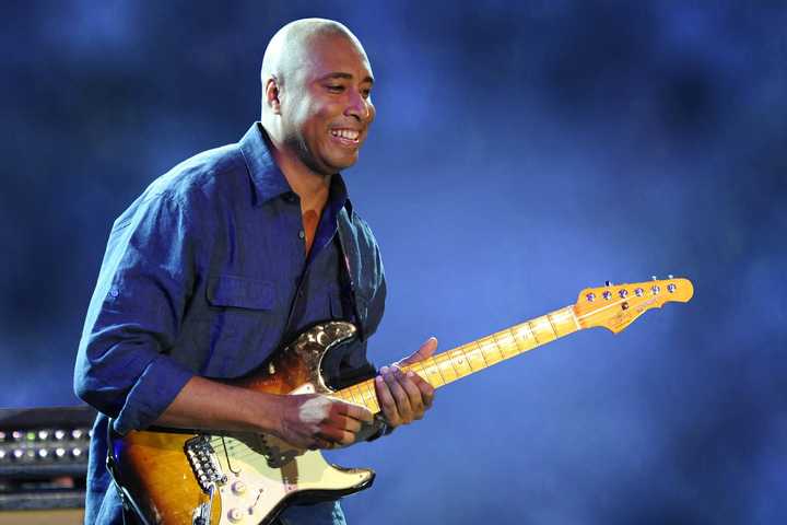 Yankees Legend Bernie Williams Performs Benefit Concert In Rockland