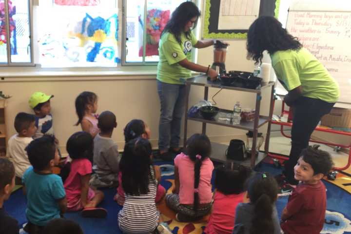 Community HealthCorps Celebrates National Health Center Week In Danbury