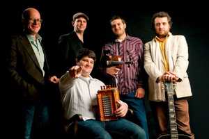 Ballard Park Concert Features The Revelers