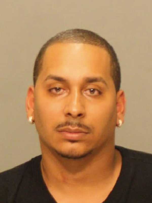 Greenwich Police Charge Brothers In Attempted Theft Of Range Rover