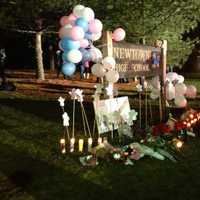 <p>Hundreds of people turned out at Newtown High School Sunday evening to visit with President Obama and pay their respects to victims&#x27; families.</p>