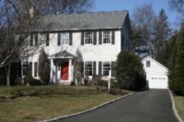 See Darien's Weekly Home Sales