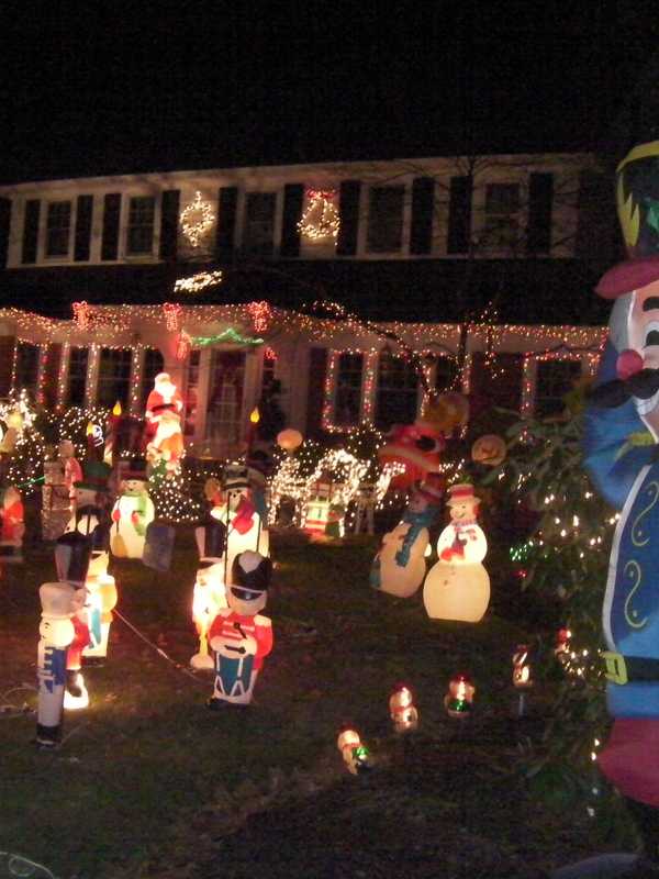 Saddle Brook Holiday Decorating Contest Seeks Entrants