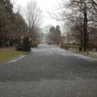 <p>Snow falls in Tuckahoe.</p>