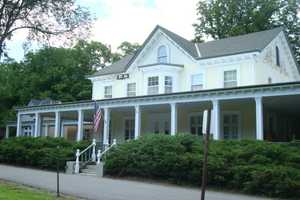 Hart Library Discusses 'Valiant Female Patriots'
