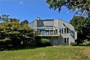 See Darien's Weekly Home Sales