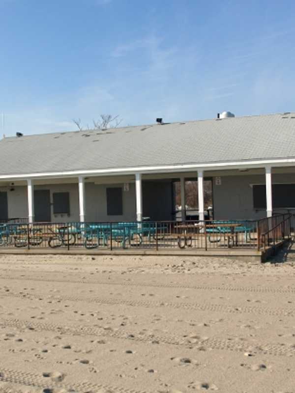Police: Knife-Carrying Senior Citizen Confronts Man On Fairfield Beach