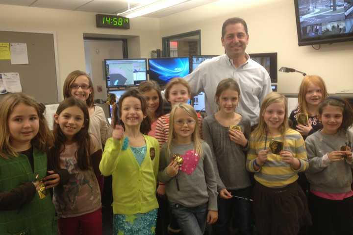 Ox Ridge Brownies Tour New Darien Police Station
