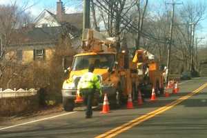 Hundreds Still Without Power In Darien