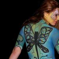 <p>Jennifer Siciliano practiced for this weekend&#x27;s body-painting competition in Philadelphia on model Mia Vonk.</p>