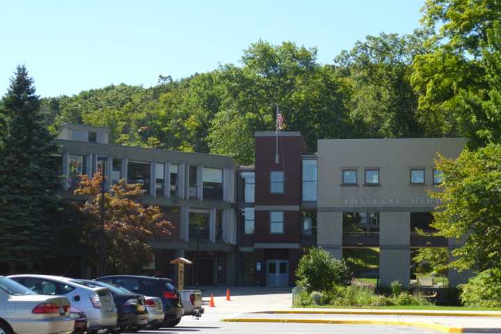 COVID-19: Northern Westchester School Goes Remote Due To Number Of Student, Staff Quarantines