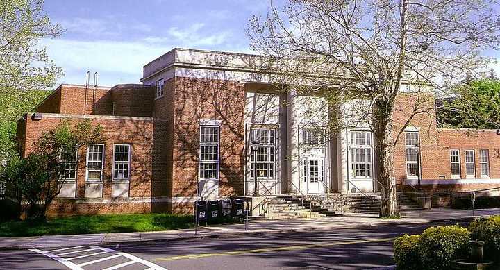 Scarsdale and Eastchester residents seem indifferent to the Postal Service cutbacks.