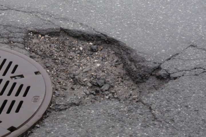 Mount Vernon DPW Prioritizes Pothole Repairs Before Winter Weather