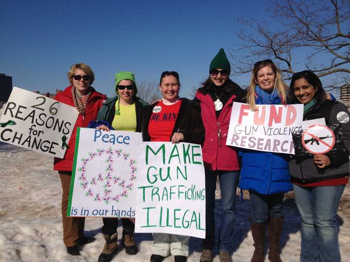 Susan Singer, Debbie Thibodeau, Diana Del Guidice, Judy Rogers, Mandy Kellogg and Anjali Shah, all from Simsbury, attended the March for Change.