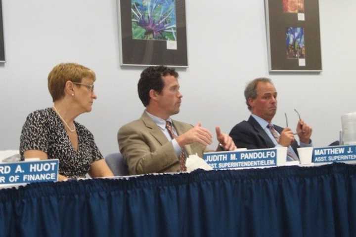 Highest Darien Salaries Go To School Leaders