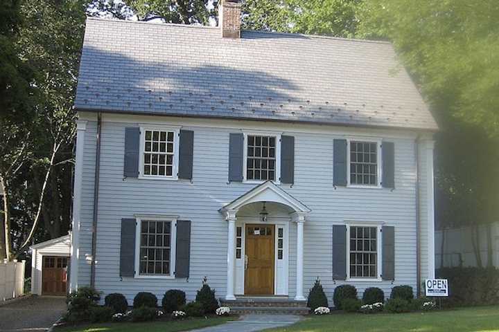 See Darien's Weekly Home Sales