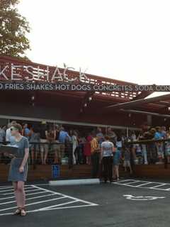 Shake Shack Walks Away From Darien Location