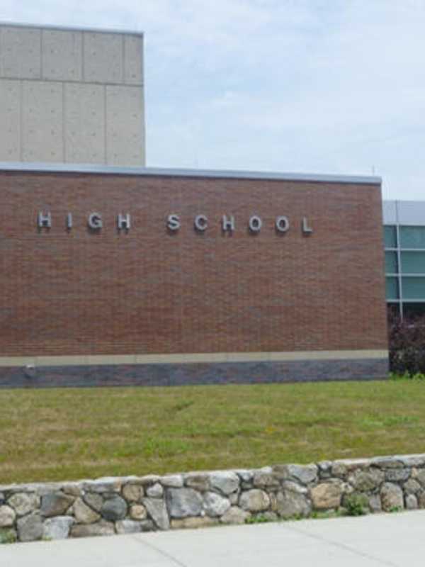Weston Schools To Dismiss Early Tuesday