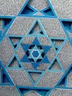 Chabad Hosts Community Passover Seder In Armonk