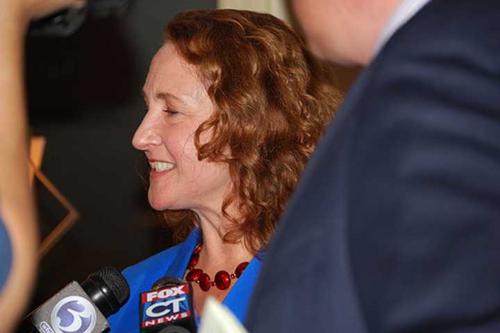 US Rep. Esty Helps Afghanistan Vet Of Danbury Reclaim Bonus