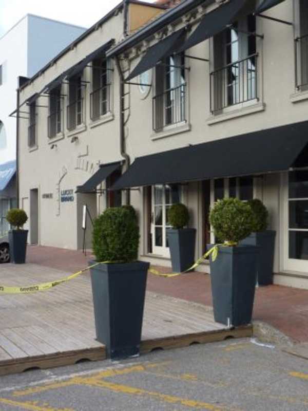 Acqua Ristorante Closing In Westport