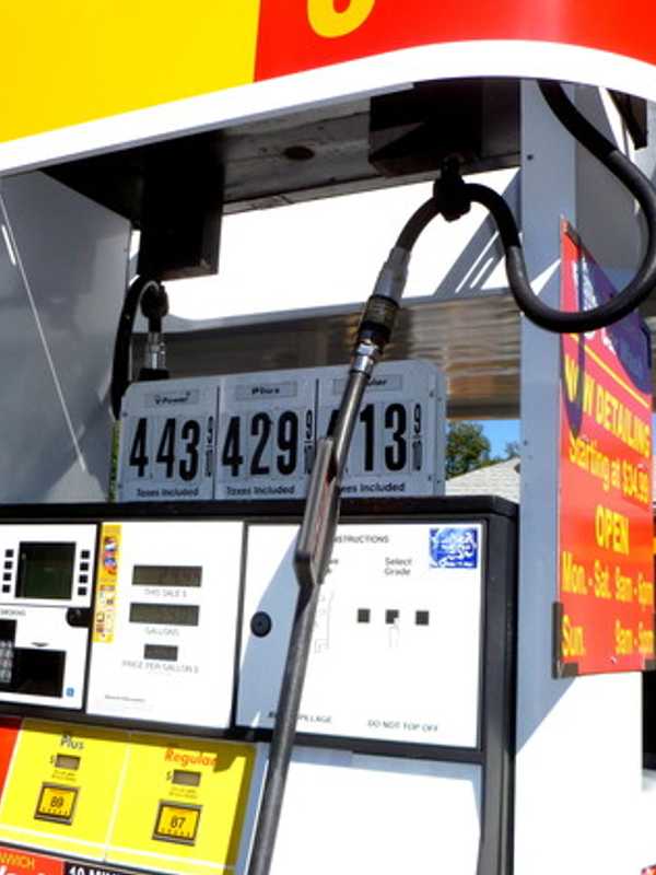 Connecticut Gas Prices Keep Rising, Even As National Costs Dip