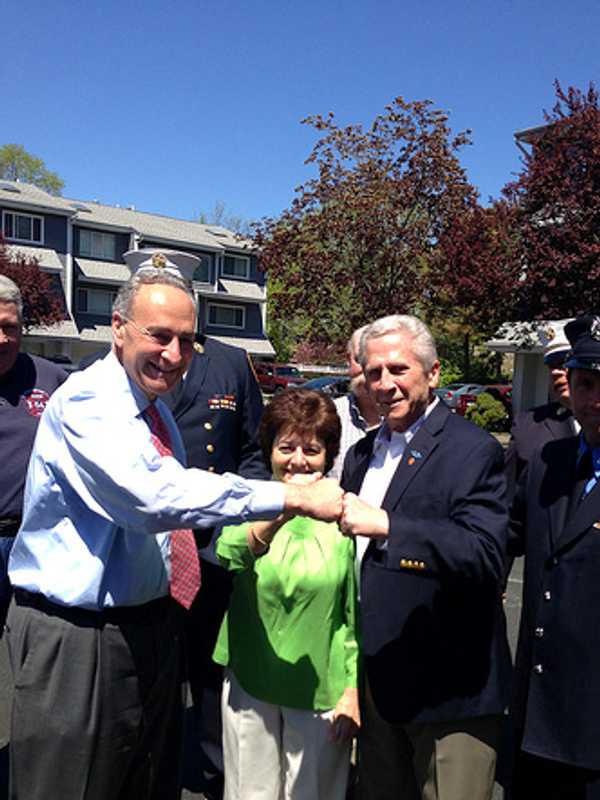 Rye Brook Vietnam Vet Gets Purple Heart After 43 Years