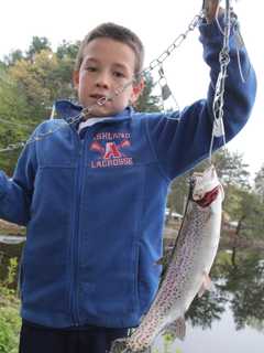Norwood Cub Scouts Getting Ready For Haworth Fishing Derby