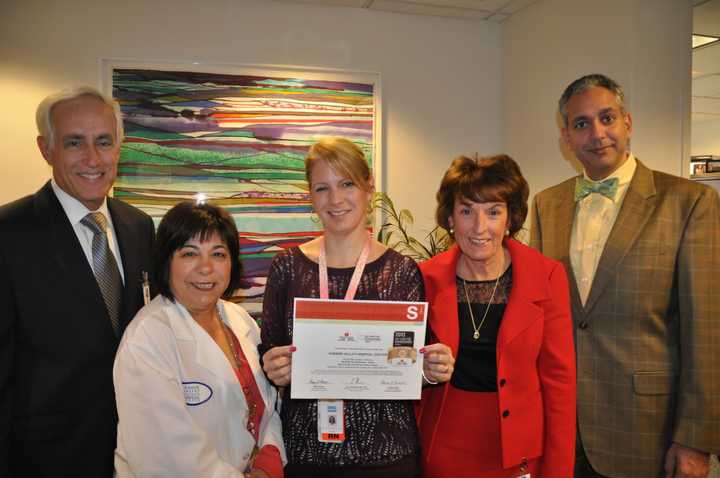 Hudson Valley Hospital Center received the American Heart Association/American Stroke Associations Get With The Guidelines -Stroke Gold Plus Quality Achievement Award earlier this month. 