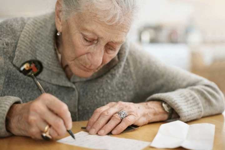 Harrison Library Hosts Memoir Writing Workshop Series