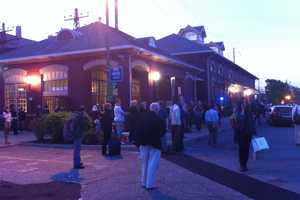 Hundreds Crowd South Norwalk Train Station After Crash