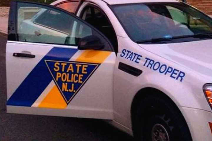 1 Dead, 1 Injured In Luxury Car Crash On Garden State Parkway