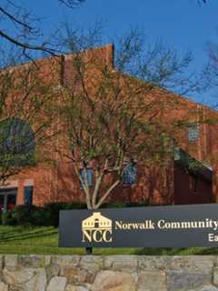 Connecticut Lawmakers Back Police Forces At Community Colleges