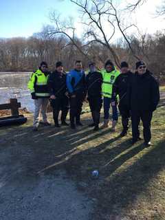 What Cold? Norwalk Police S.C.U.B.A. Team Conducts Dive Training