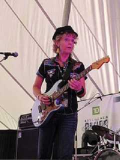 Blues Great Debbie Davies To Perform At Beacon's Towne Crier Café