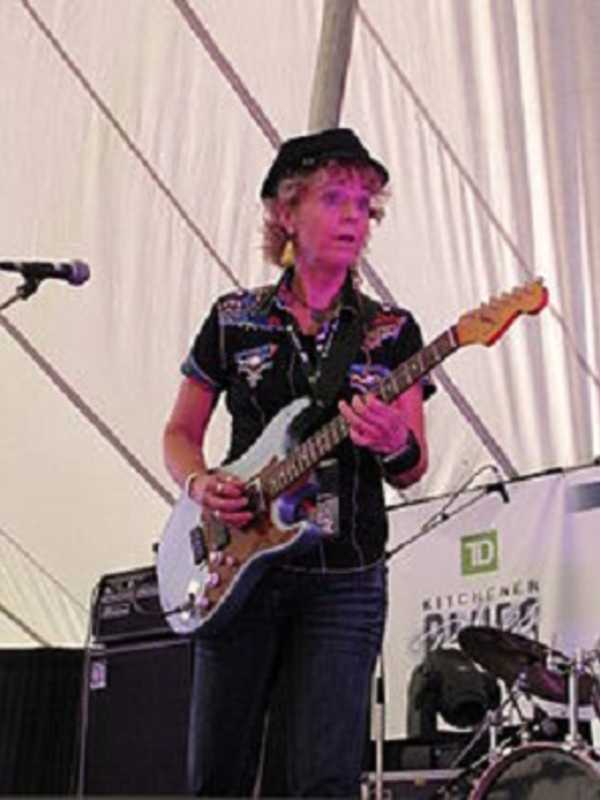 Blues Great Debbie Davies To Perform At Beacon's Towne Crier Café
