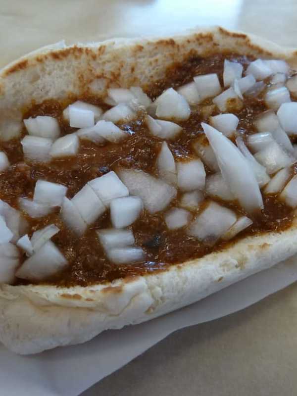 Weenie Wars: Does Tomlinson's In Bridgeport Have The DVlicious Best?