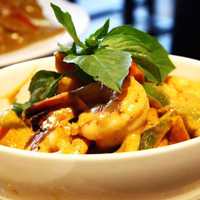 <p>Yellow curry shrimp</p>