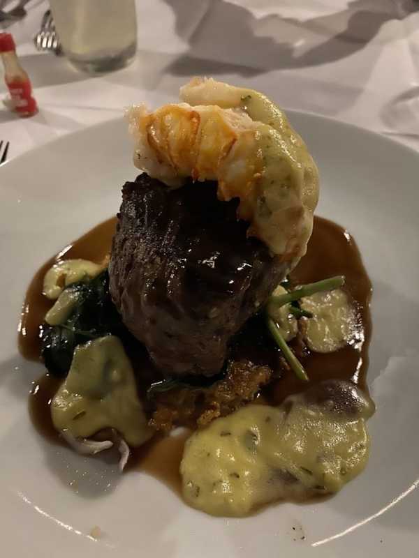 Suffolk County Eatery Gets High Marks For Steaks, Seafood