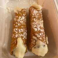 <p>Canolli.</p>