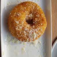 <p>Mac and cheese donut</p>