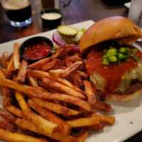 Here Are The Highest Rated Orange County Restaurants For Burgers, According To Yelp