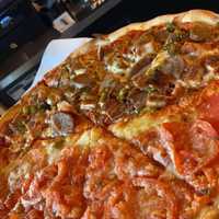 New Restaurant In Fairfield County Cited For 'Great Pizza, Great Service'