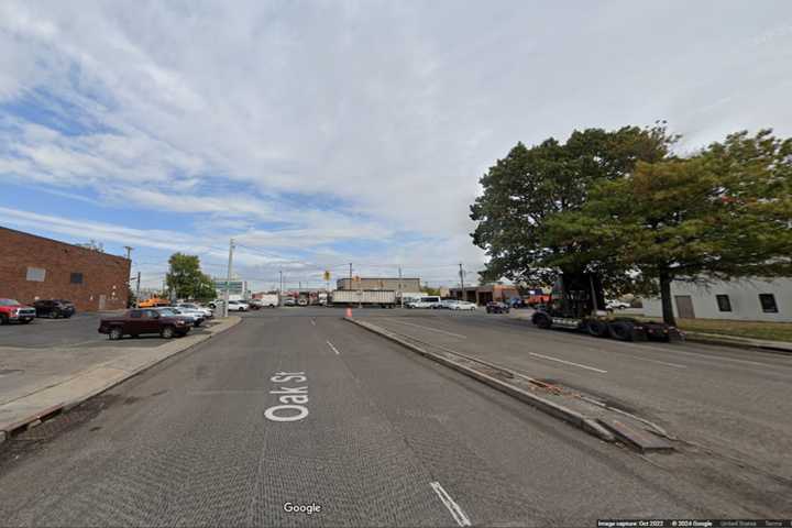 Oak Street near Commercial Avenue in East Garden City.