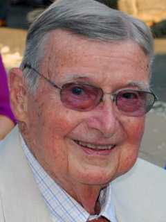 Donald L. Kiggins, 92, Darien Resident