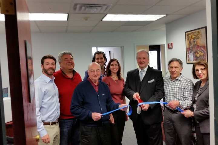 Fort Lee Welcomes New Weight Loss Center Into Community