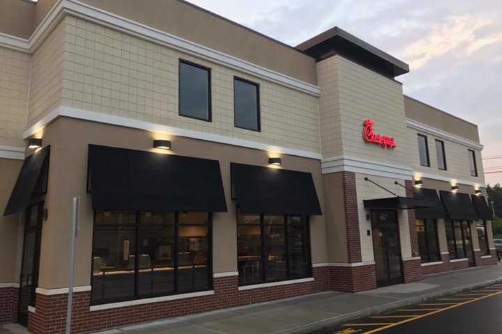 Get In Line: Chick-Fil-A Sets Date For Big Opening In Norwalk