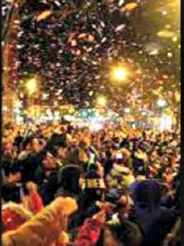 Poughkeepsie Presents Celebration Of Lights Parade, Fireworks