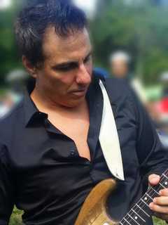 Dean Shot Rocks 'Music At The Barn' In Park Ridge