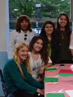  Immaculate Conception Seniors In Lodi Defray Prom Cost With Fundraiser